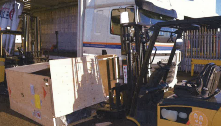 WHEN THE PLAN CHANGES, THE RISK DOESN'T: A £230,000 LESSON IN LIFTING OPERATIONS smith and nephew web 768x438
